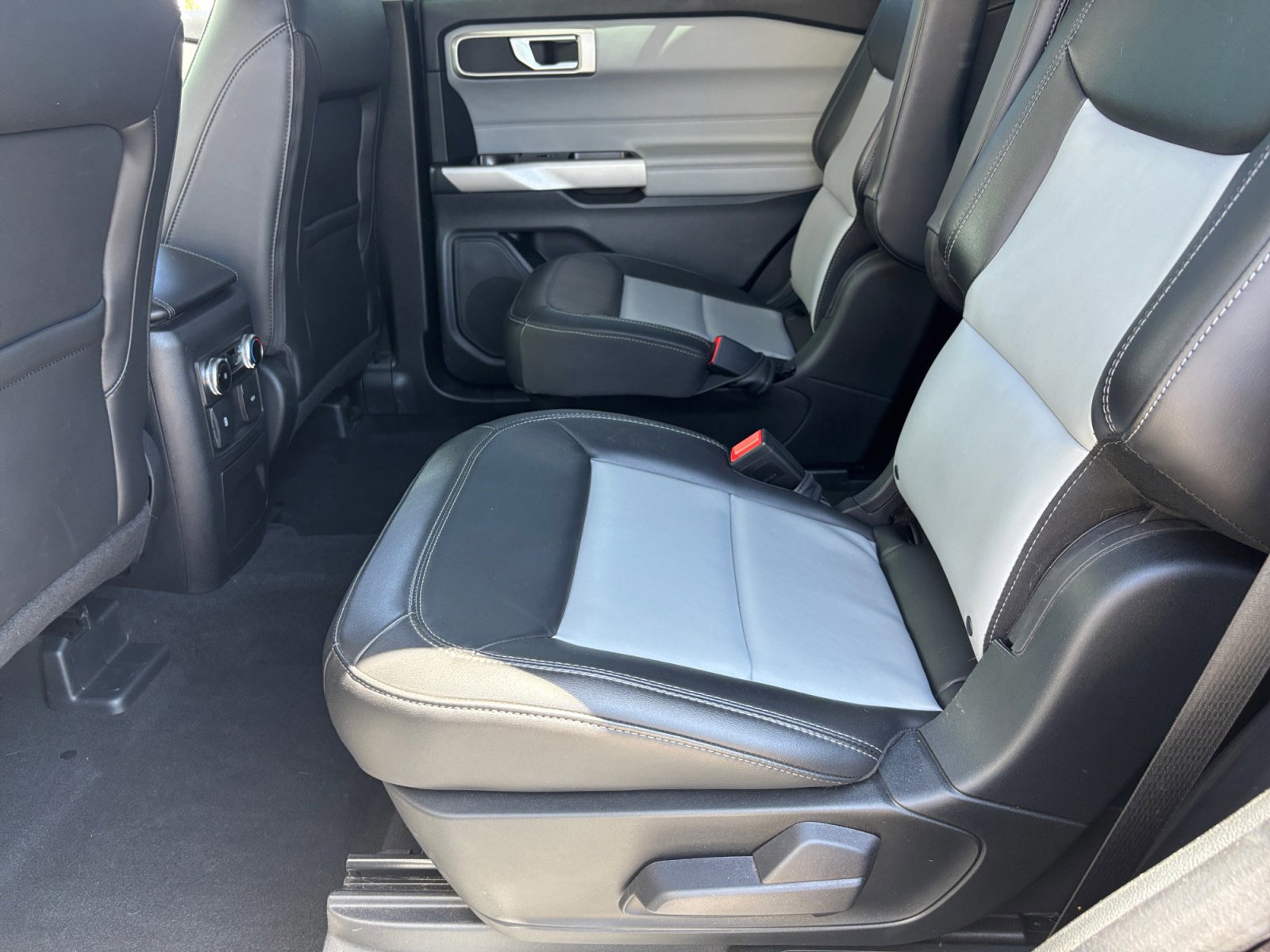 Certified 2023 Ford Explorer XLT w/ Equipment Group 202A image 17