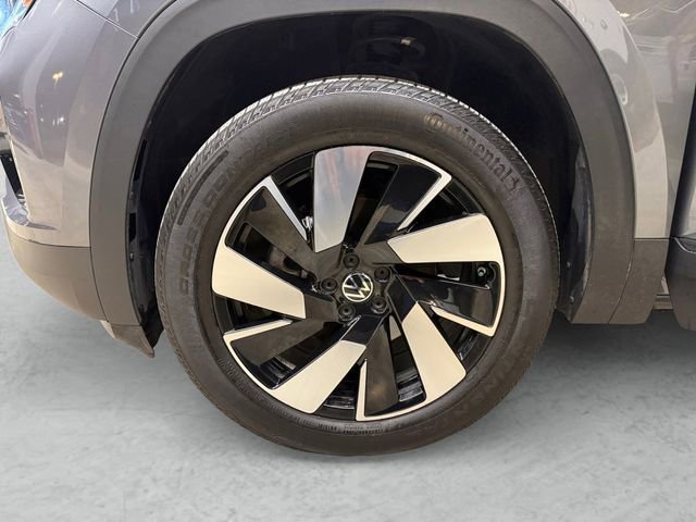 Used 2024 Volkswagen Atlas Cross Sport SE image 14