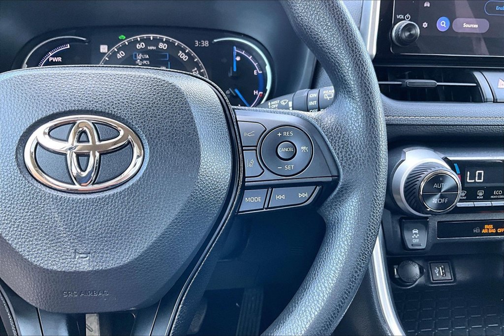 Used 2025 Toyota RAV4 XLE w/ Convenience Package AWD/4WD image 19