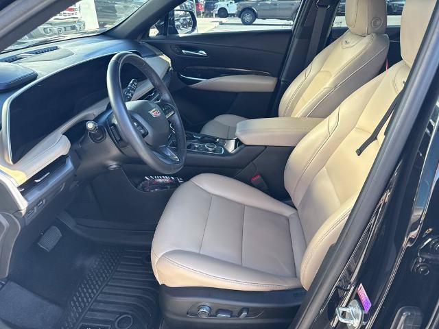 Used 2024 Cadillac XT4 Premium Luxury w/ Technology Package AWD/4WD image 3