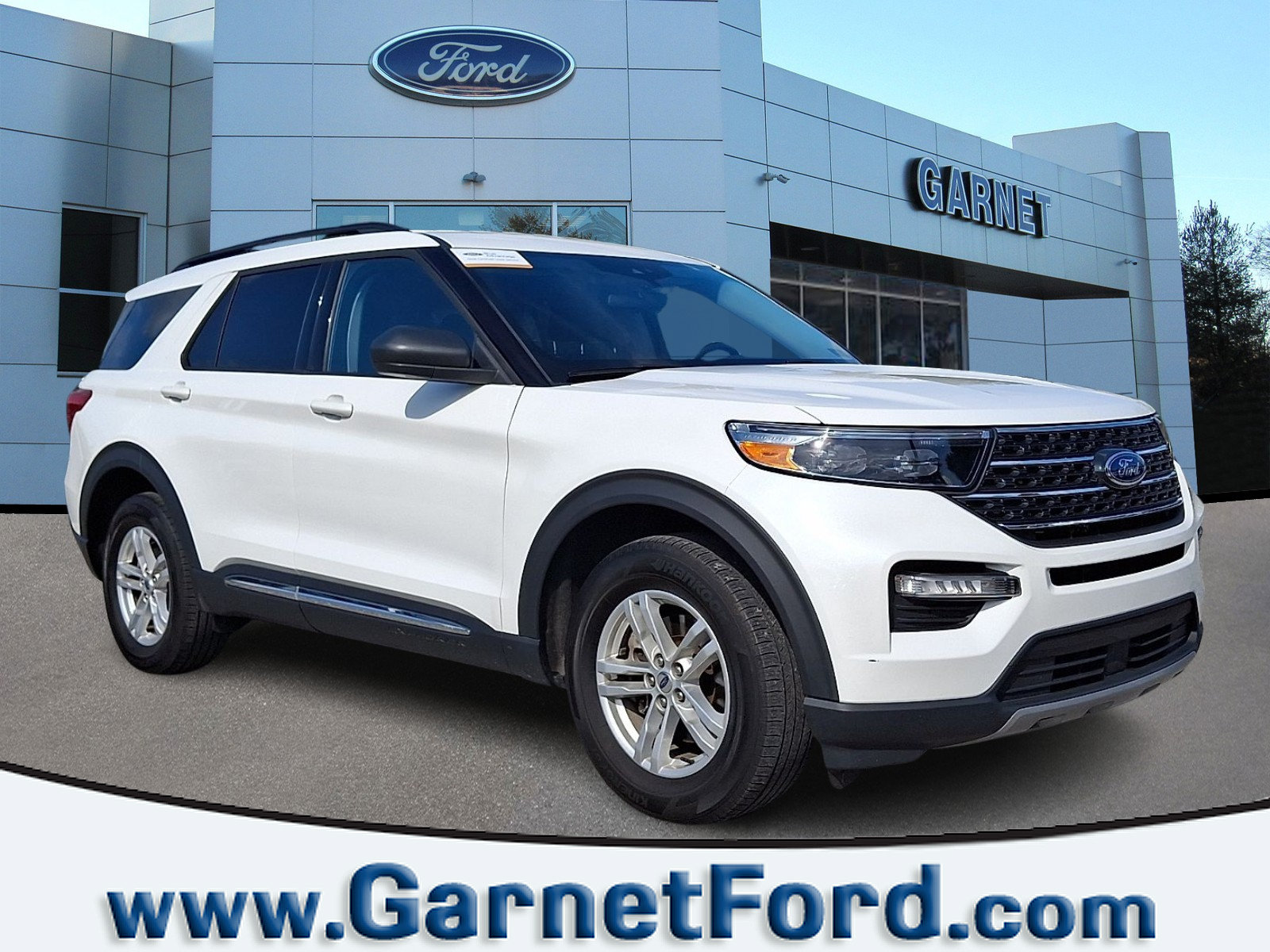 Certified 2023 Ford Explorer XLT w/ Equipment Group 202A AWD/4WD image 1
