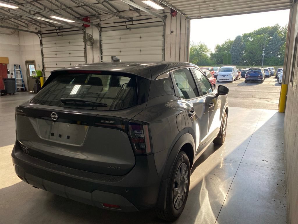 Used 2025 Nissan Kicks S AWD/4WD image 4