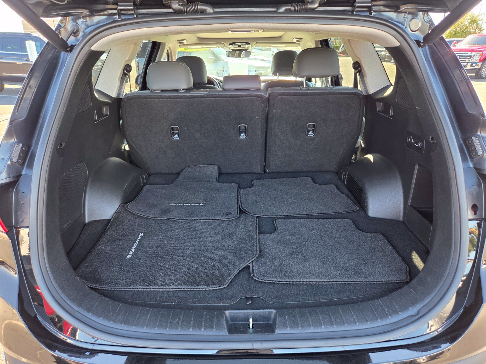 Used 2021 Hyundai Santa Fe Limited FWD image 14