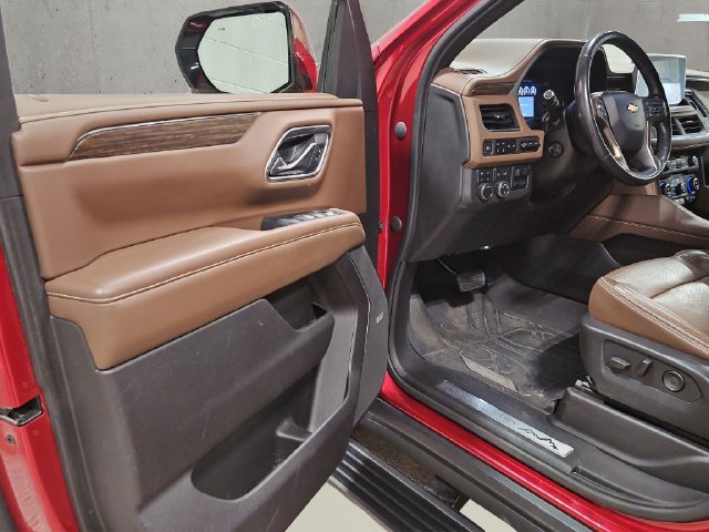 Used 2021 Chevrolet Tahoe High Country AWD/4WD image 11