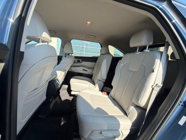 Used 2024 Kia Sorento EX FWD image 15