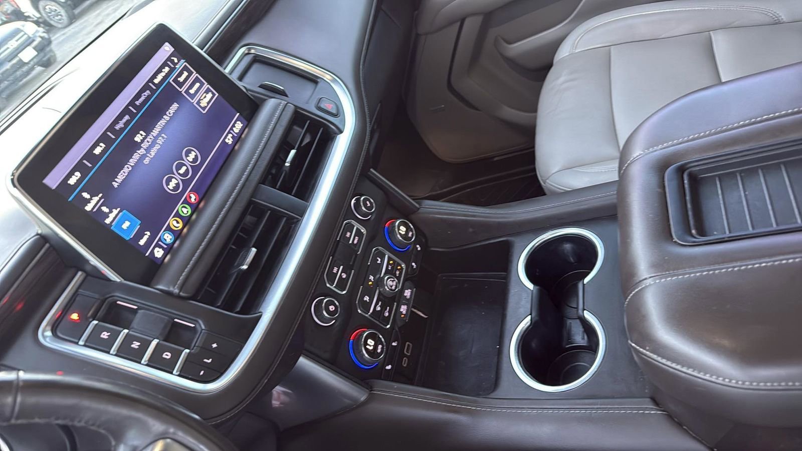 Used 2021 Chevrolet Suburban LT w/ Rear Media and Nav Package image 21