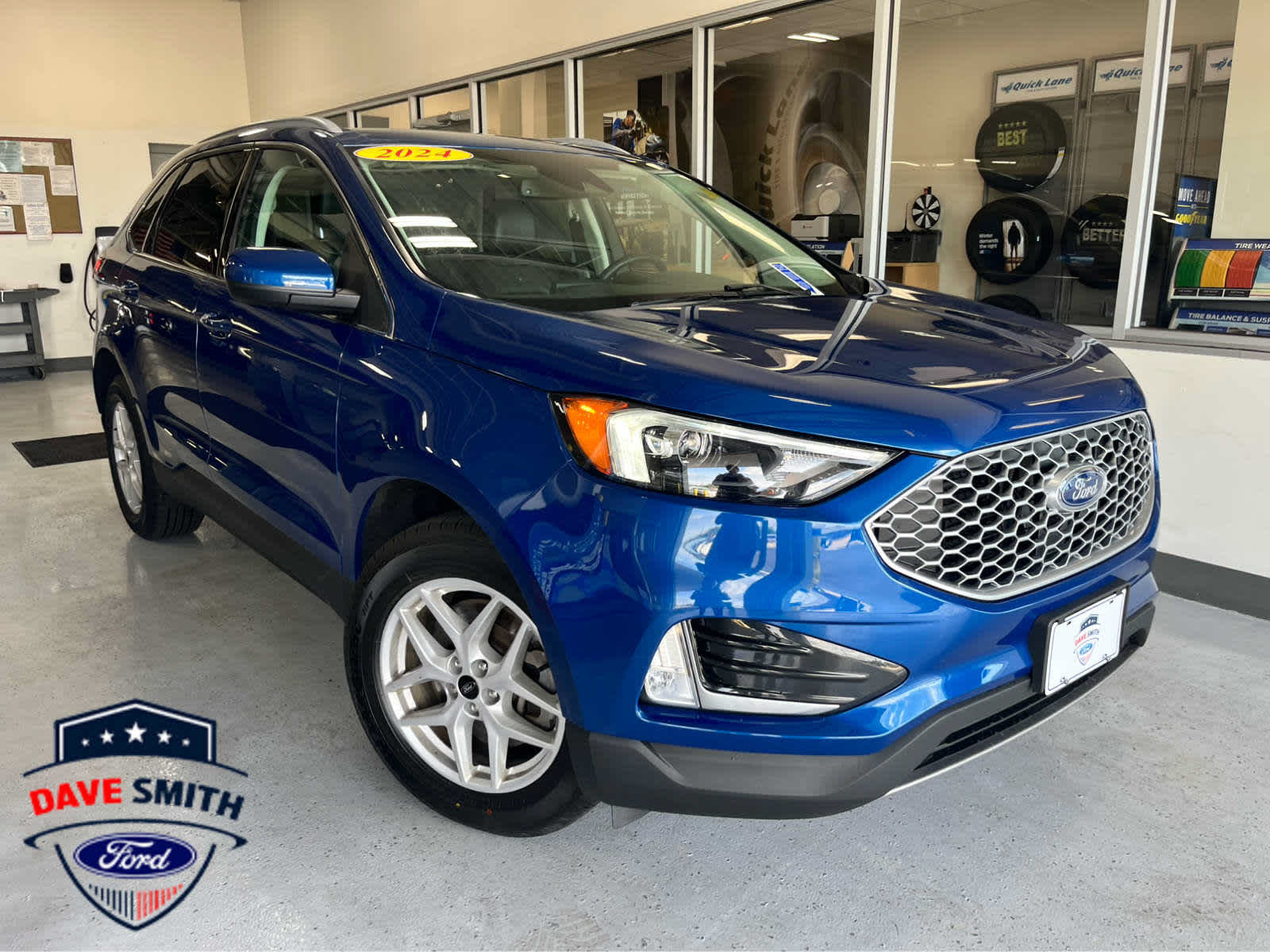 Certified 2024 Ford Edge SEL w/ Convenience Package AWD/4WD image 2