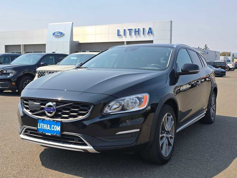 Used 2018 Volvo V60 T5 Cross Country w/ Convenience Package