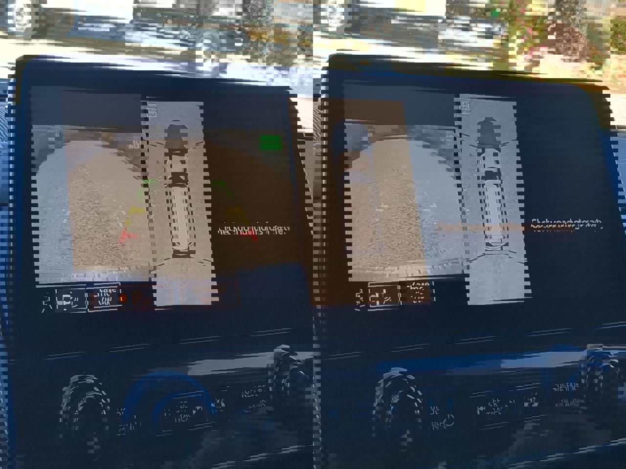 Used 2023 INFINITI QX80 Premium Select w/ All-Season Package image 19