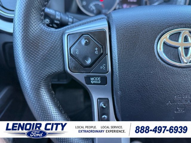 Used 2021 Toyota Tacoma SR5 AWD/4WD image 28