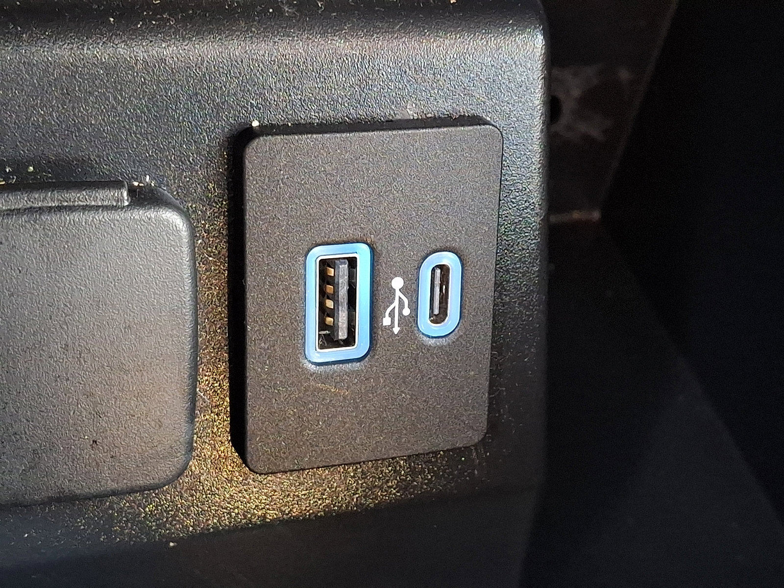 Certified 2023 Ford Explorer XLT w/ Equipment Group 202A image 26