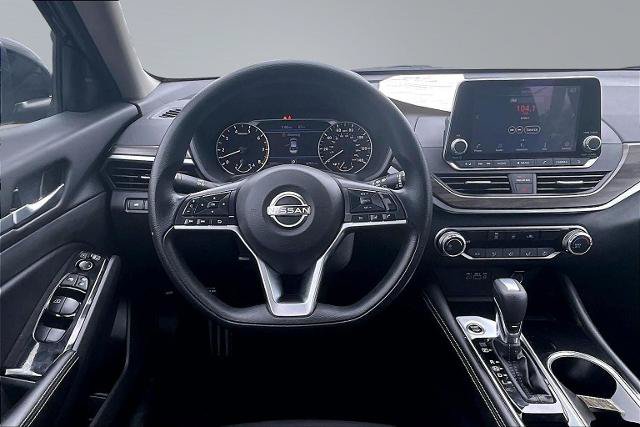Used 2023 Nissan Altima 2.5 SV FWD image 5