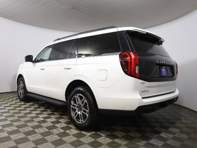 Certified 2025 Ford Expedition Active image 2