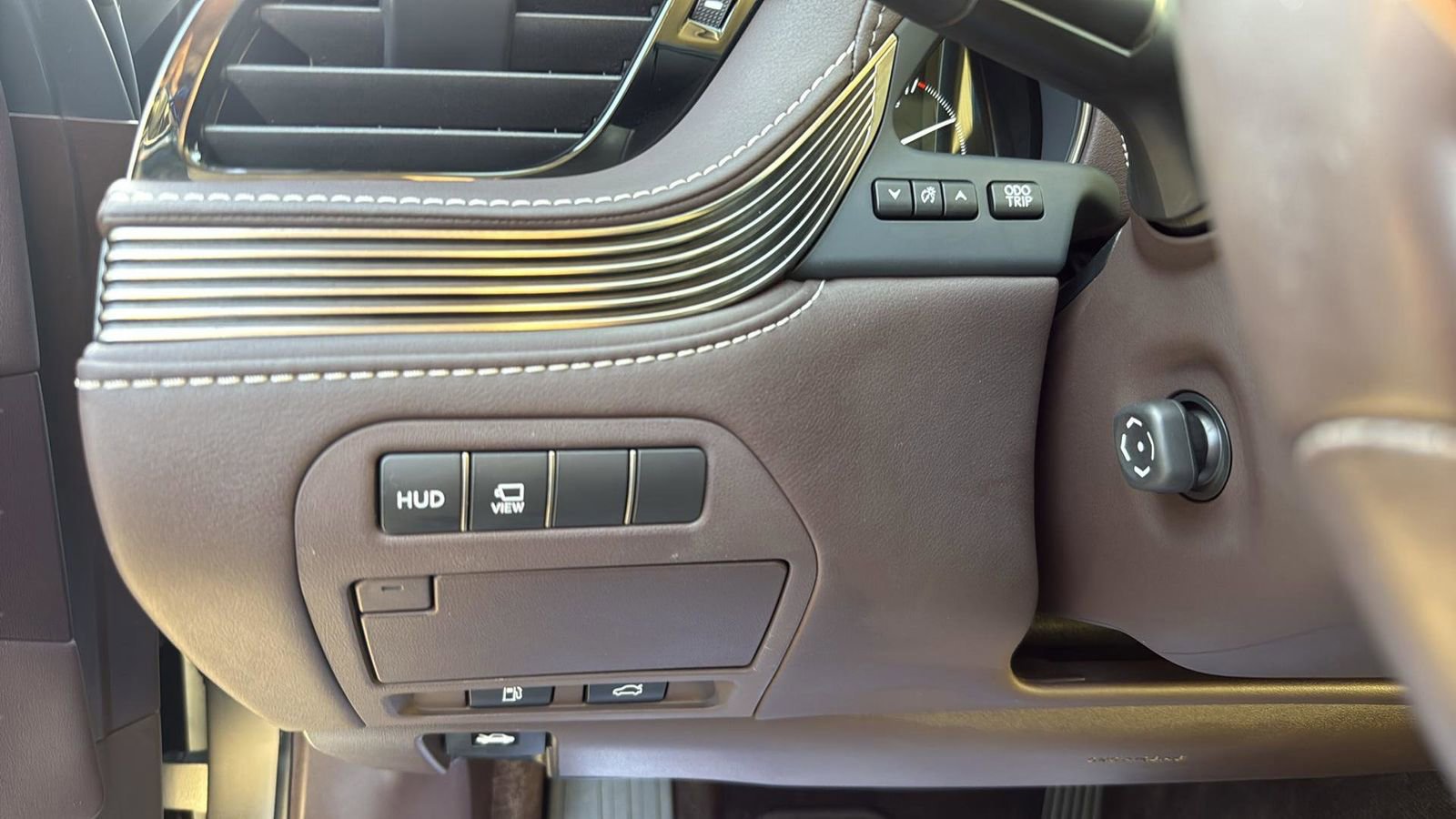 Used 2018 Lexus LS 500 500 Base w/ Luxury Package image 18