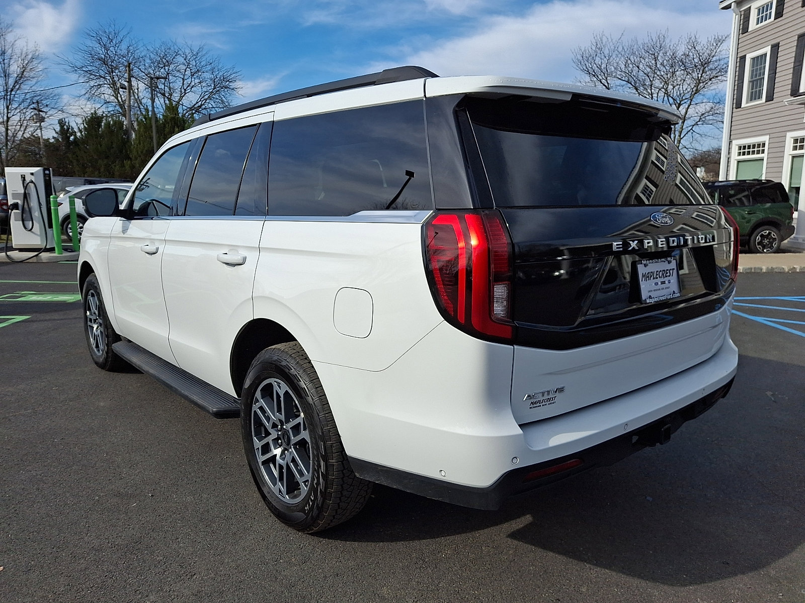Certified 2025 Ford Expedition Active AWD/4WD image 7
