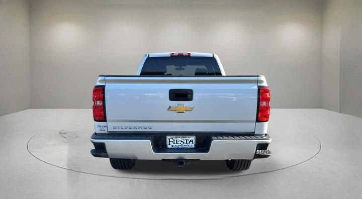 Used 2018 Chevrolet Silverado 1500 Custom w/ Custom Value Package AWD/4WD image 3
