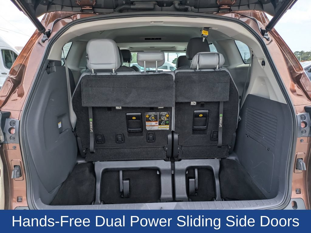 Used 2021 Toyota Sienna XLE AWD/4WD image 14