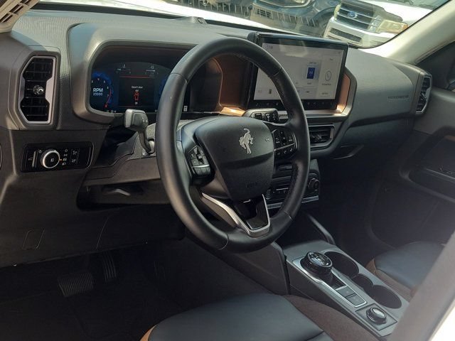 Certified 2025 Ford Bronco Sport Outer Banks w/ Outer Banks Tech Package+ AWD/4WD image 6