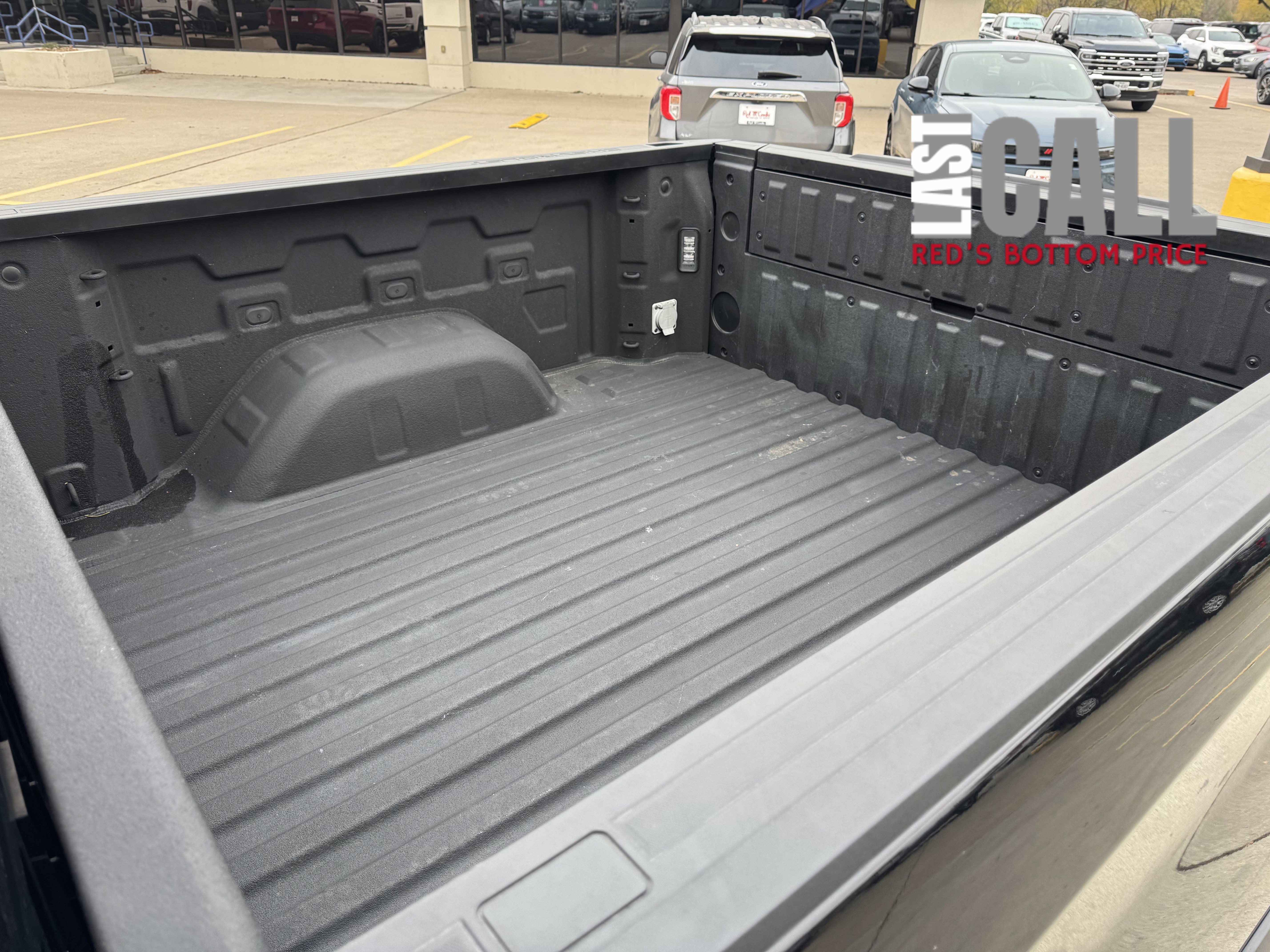 Used 2024 Chevrolet Silverado 1500 ZR2 w/ Technology Package image 13