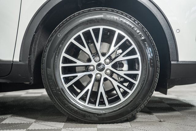 Certified 2024 Ford Escape SE w/ PHEV Premium Package image 19