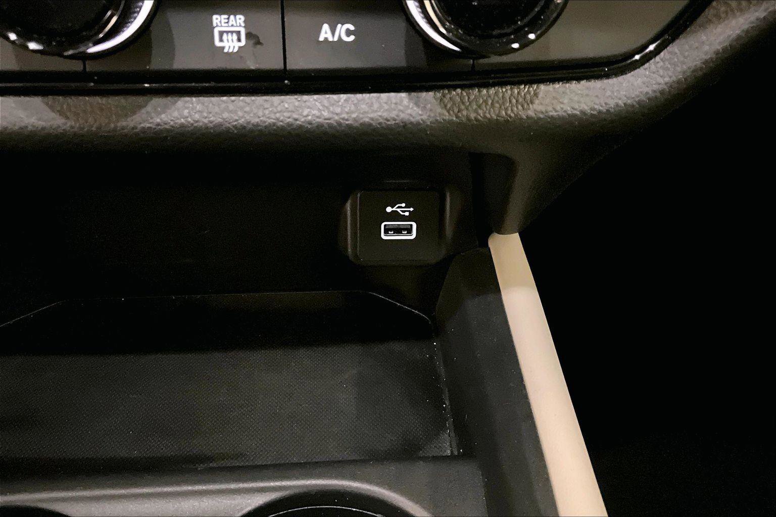 Used 2024 Honda HR-V LX image 31