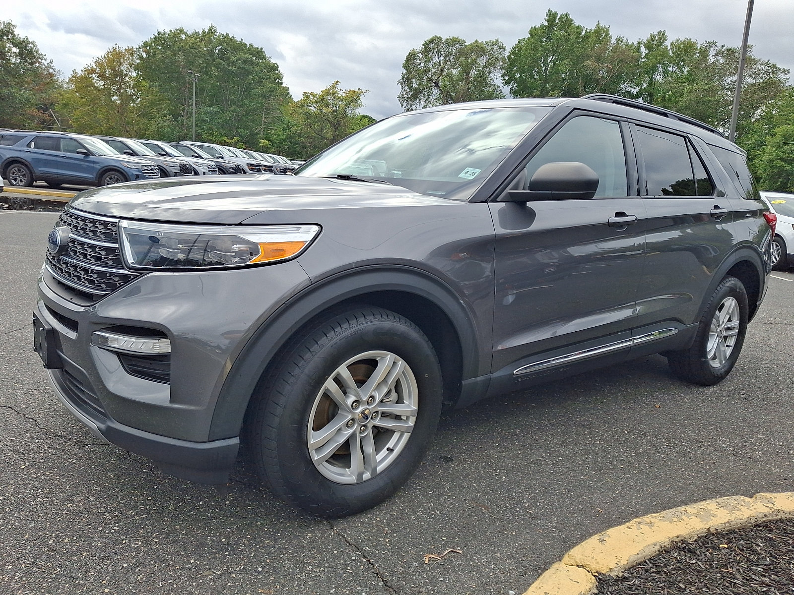 Certified 2023 Ford Explorer XLT w/ Equipment Group 202A AWD/4WD image 5