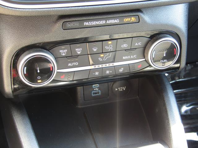 Certified 2022 Ford Escape SE w/ SE Sport Appearance Package AWD/4WD image 23