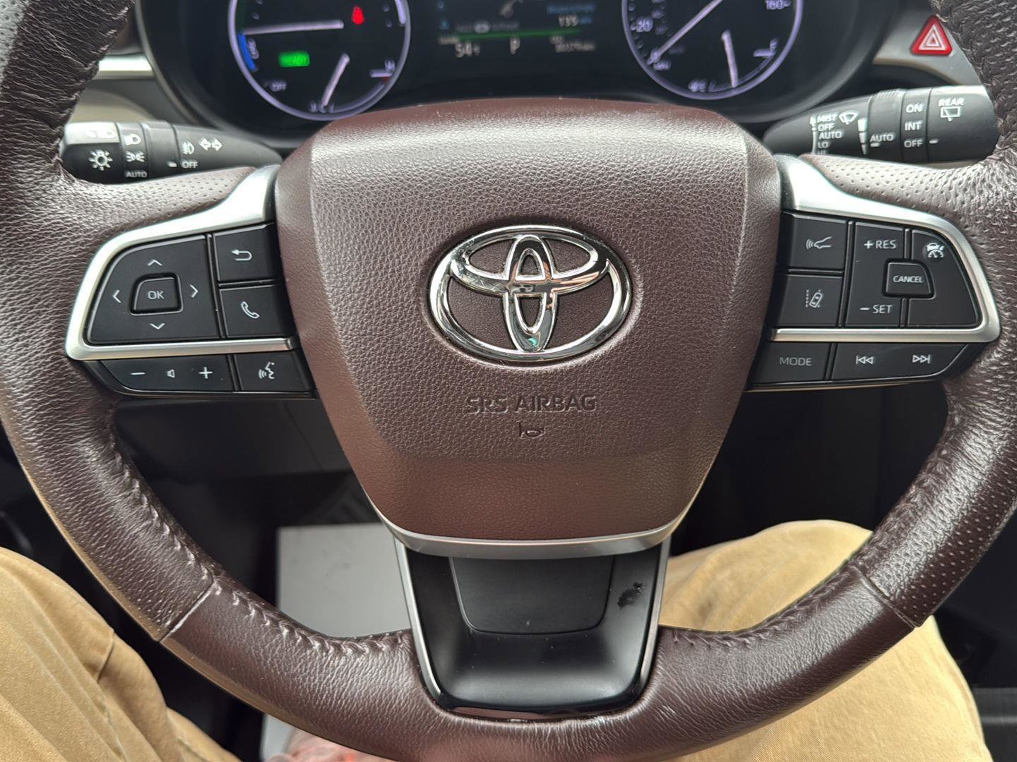 Used 2021 Toyota Sienna Platinum image 8