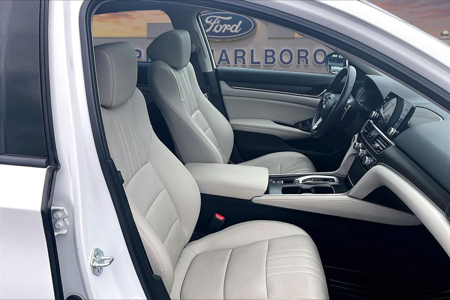 Used 2021 Honda Accord Touring image 7