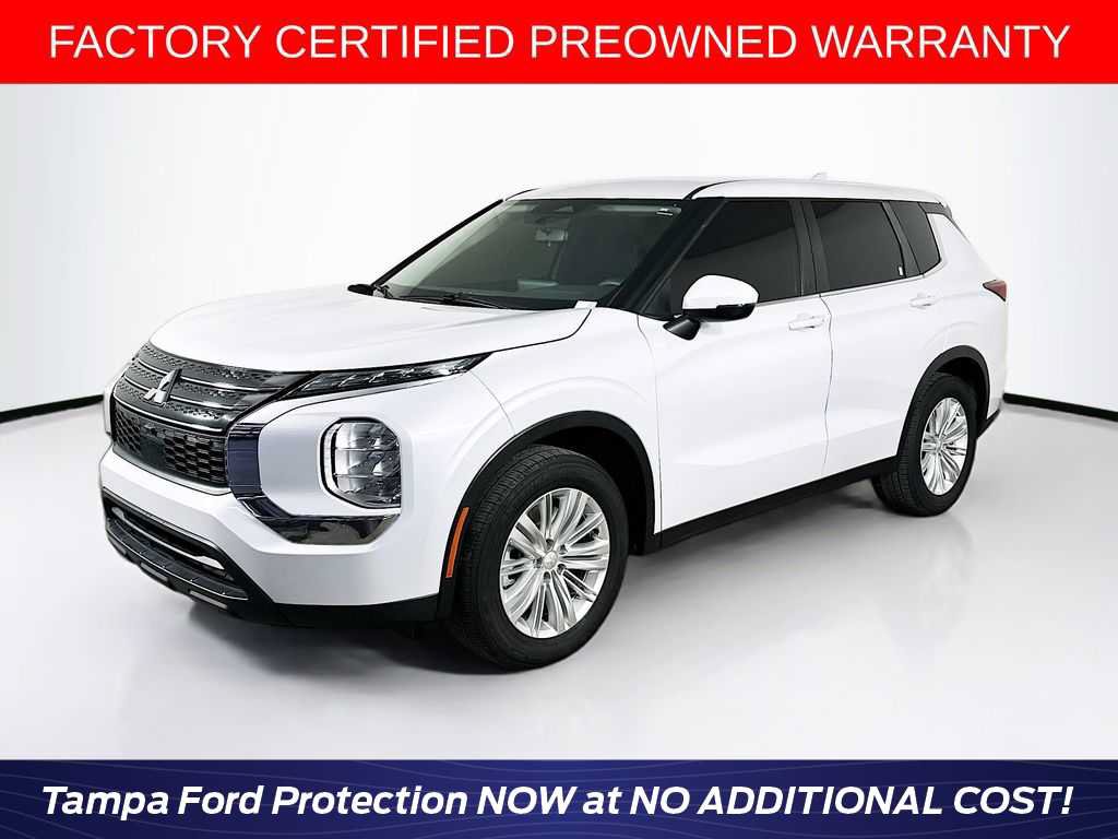 Used 2024 Mitsubishi Outlander ES