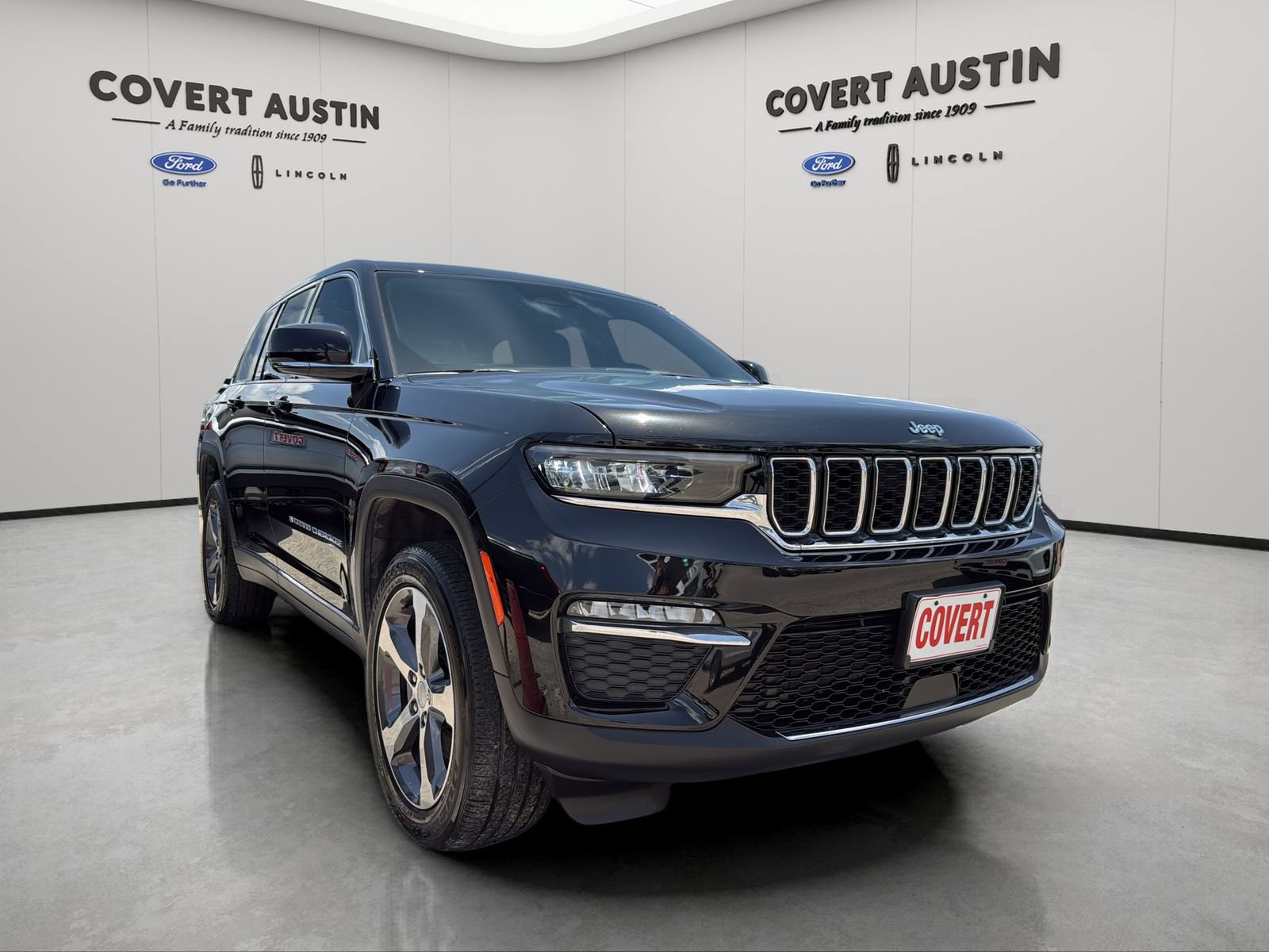 Used 2023 Jeep Grand Cherokee 4WD 4xe image 7