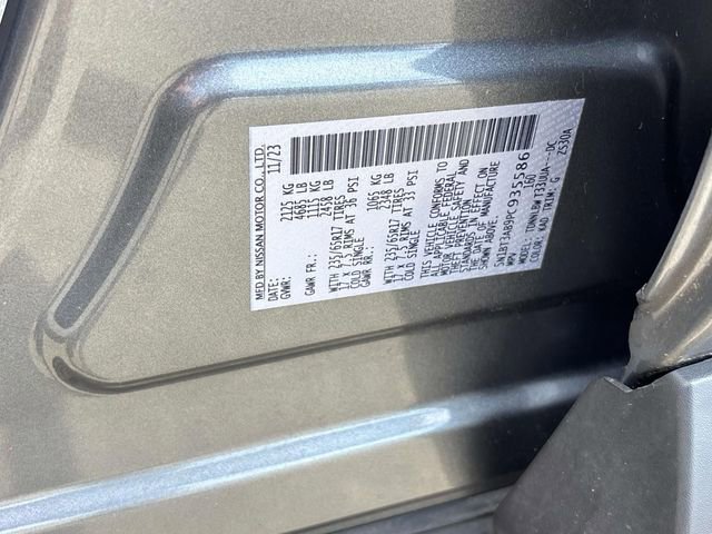 Used 2023 Nissan Rogue S image 28