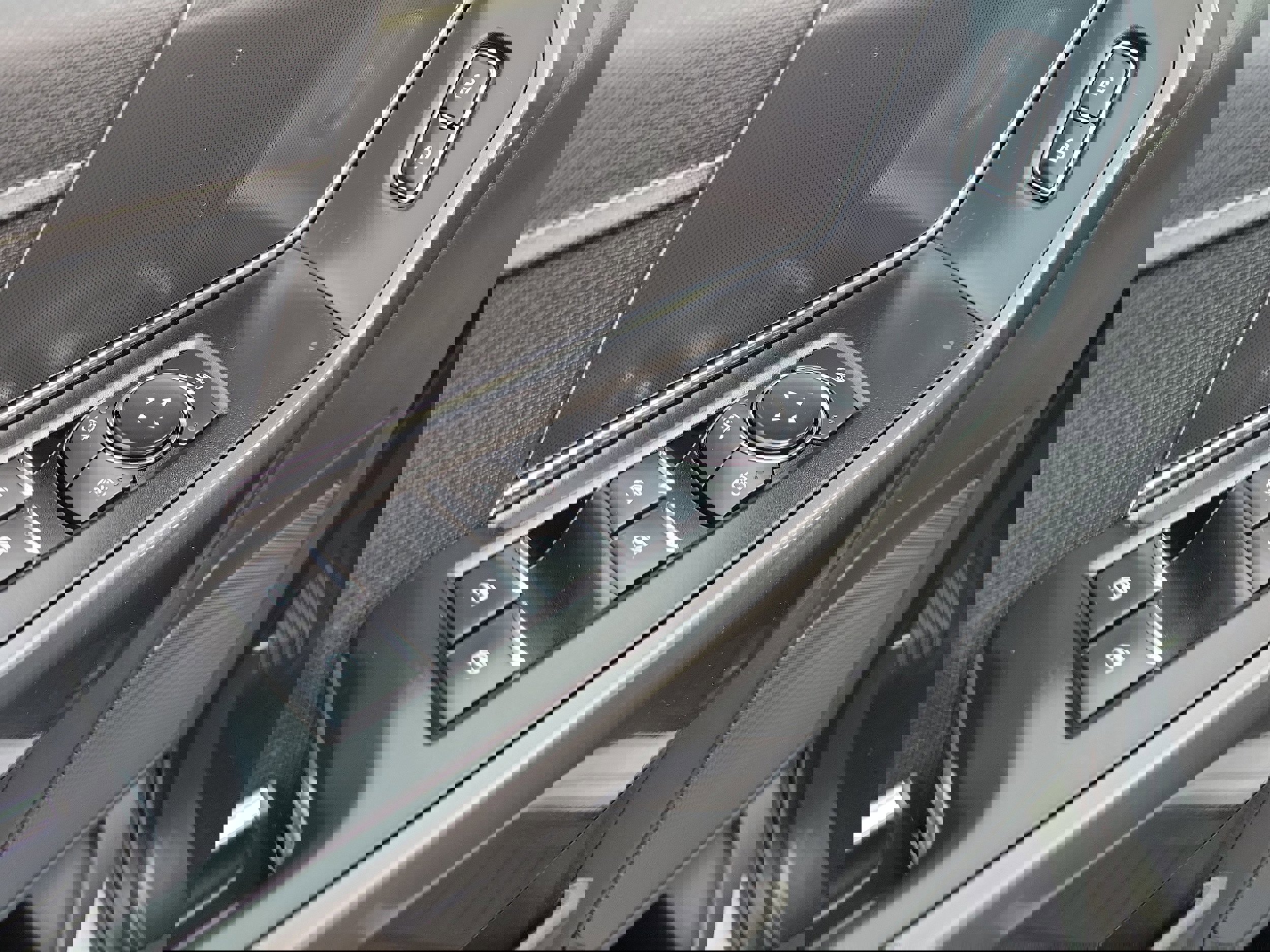 Certified 2023 Ford F150 XLT w/ Equipment Group 302A High image 18