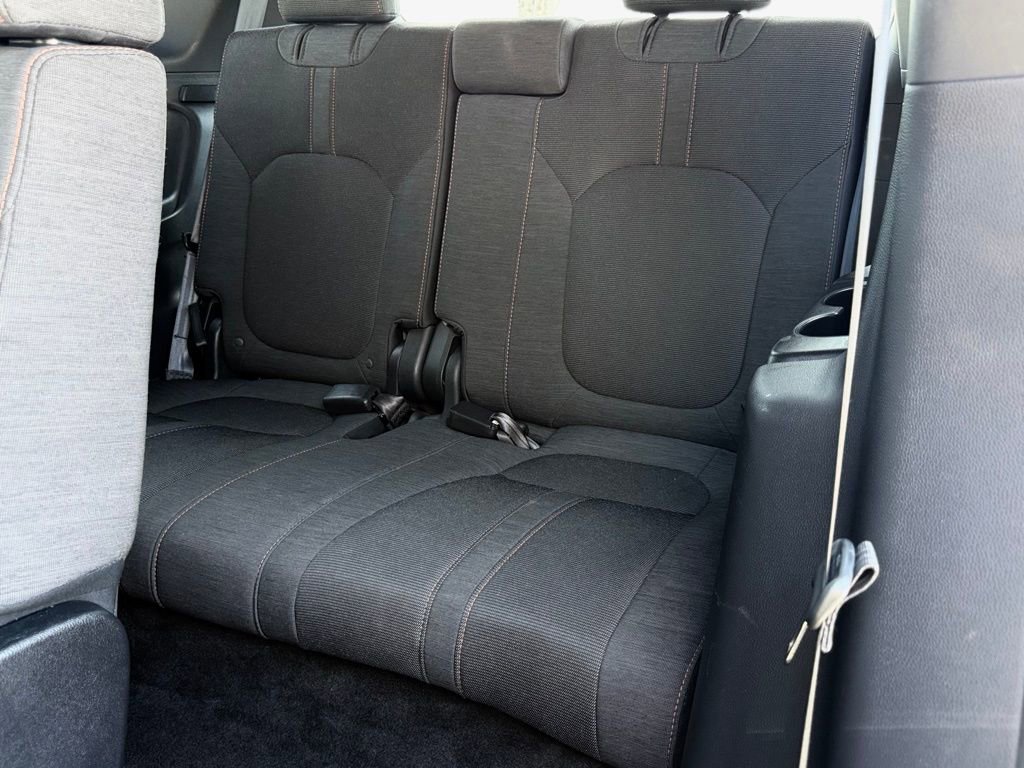 Used 2025 Honda Pilot Sport image 29