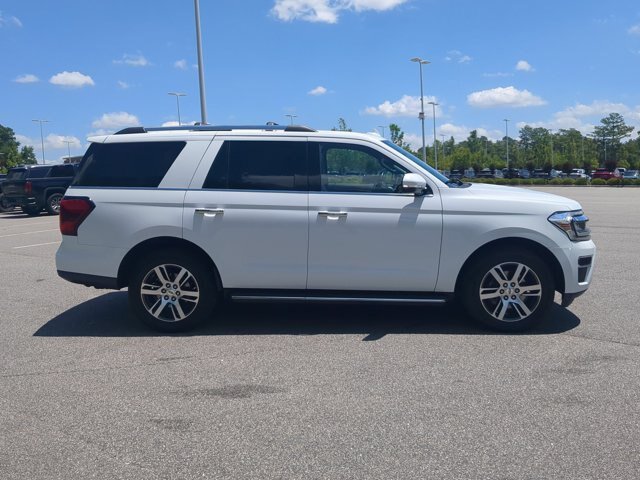 Certified 2022 Ford Expedition Limited RWD image 3