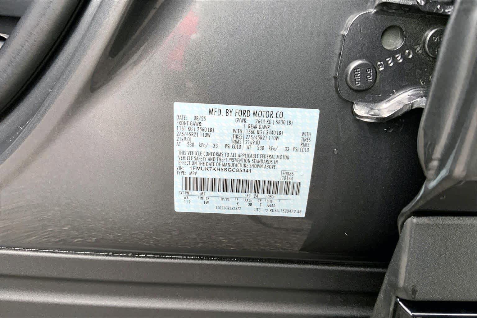 Certified 2025 Ford Explorer ST-Line w/ Premium Package RWD image 33