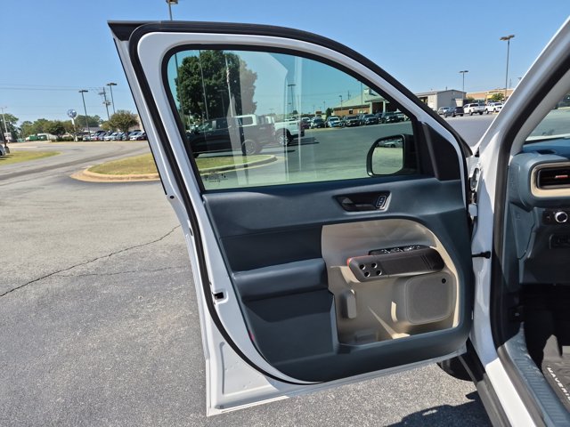 Certified 2025 Ford Maverick Lariat w/ 4K Tow Package AWD/4WD image 13