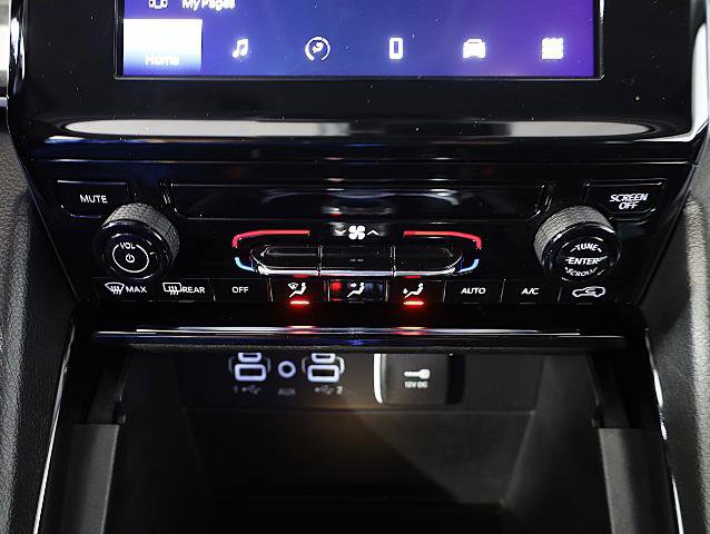 Used 2023 Jeep Grand Cherokee L Laredo image 16