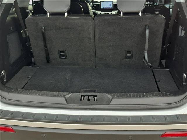 Certified 2023 Ford Explorer XLT w/ Equipment Group 202A AWD/4WD image 6