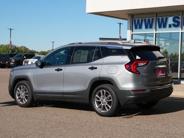 Used 2023 GMC Terrain SLT AWD/4WD image 7