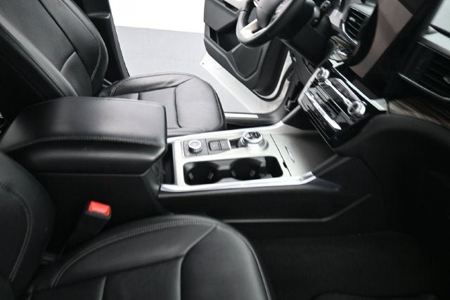 Certified 2023 Ford Explorer Limited w/ Limited Technology Package AWD/4WD image 16