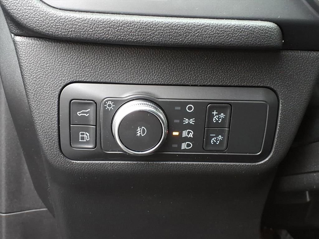 Certified 2022 Ford Escape SEL image 18