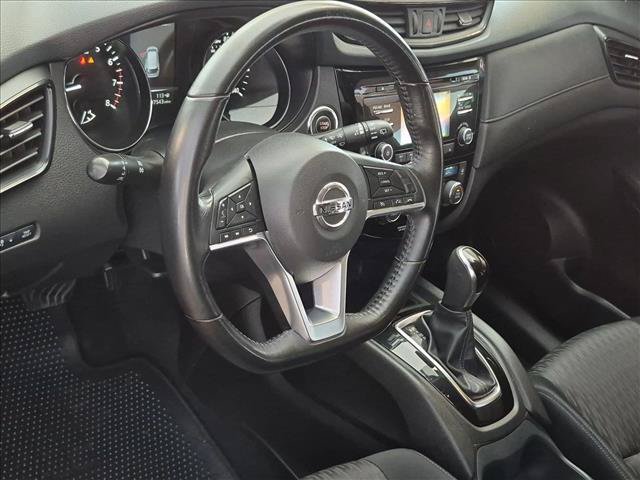 Used 2017 Nissan Rogue SV AWD/4WD image 10