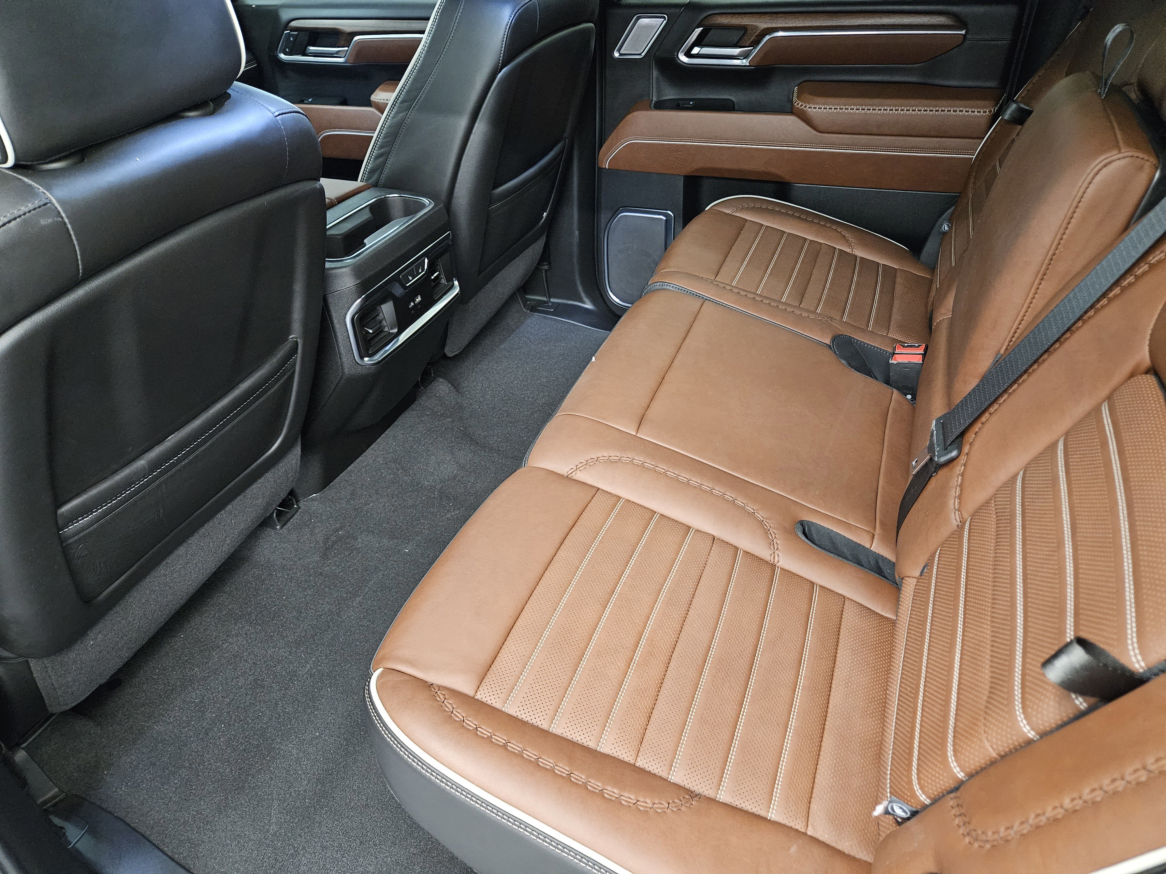 Used 2024 GMC Sierra 2500 Denali Ultimate image 41