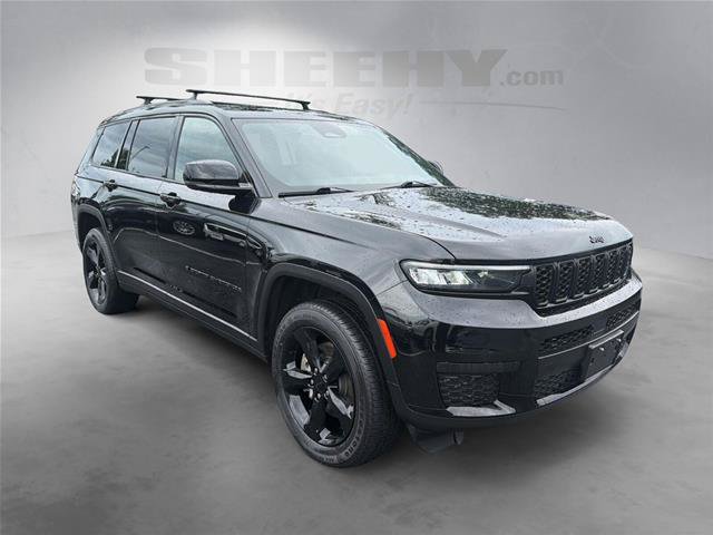 Used 2023 Jeep Grand Cherokee L Laredo AWD/4WD image 2