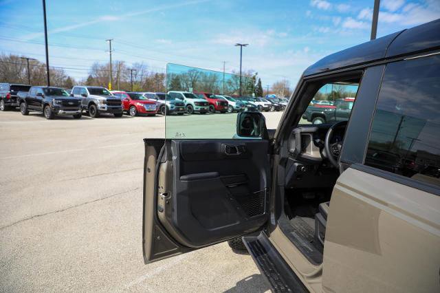 Certified 2025 Ford Bronco Outer Banks AWD/4WD image 17