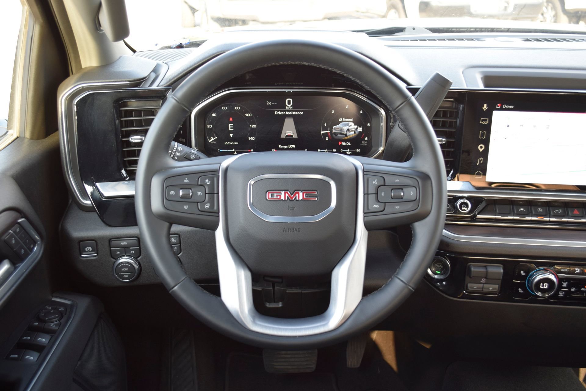 Used 2026 GMC Sierra 1500 SLT AWD/4WD image 7