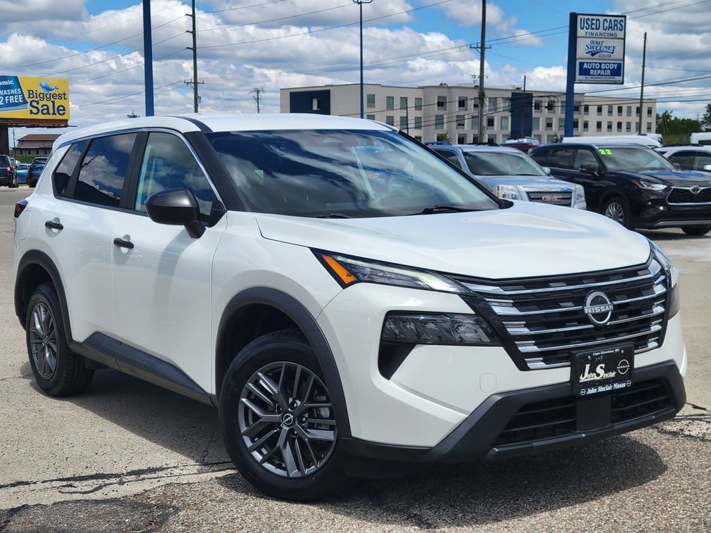 Used 2024 Nissan Rogue S FWD image 27