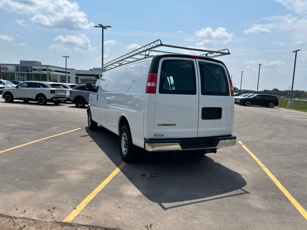 Used 2020 Chevrolet Express 2500 Extended w/ Enhanced Convenience Package RWD image 9