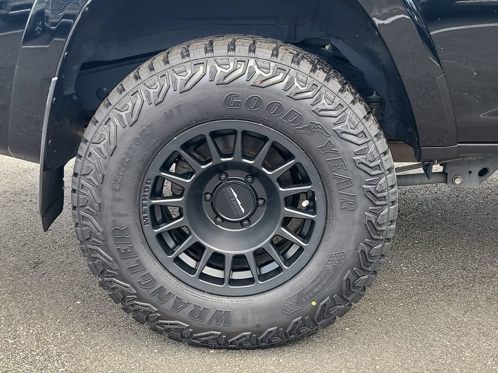 Used 2023 Toyota 4Runner TRD Off-Road Premium w/ Moonroof Package AWD/4WD image 5